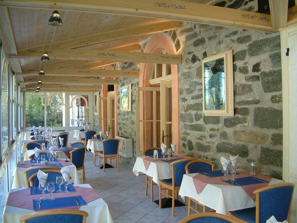 Hotel Le Mirval La Brigue Exterior foto