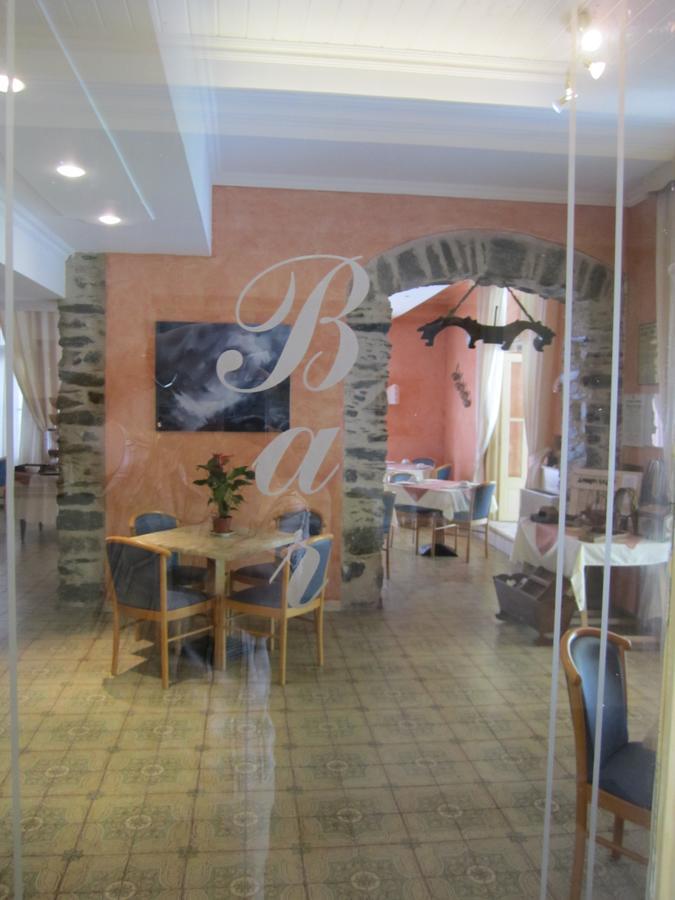 Hotel Le Mirval La Brigue Exterior foto
